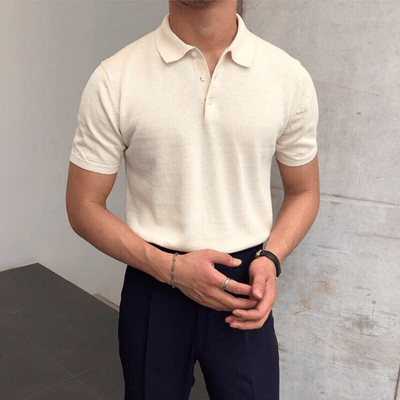Men’s knit polo shirt with short sleeves and tailored collar
