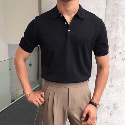 Men’s knit polo shirt with short sleeves and tailored collar